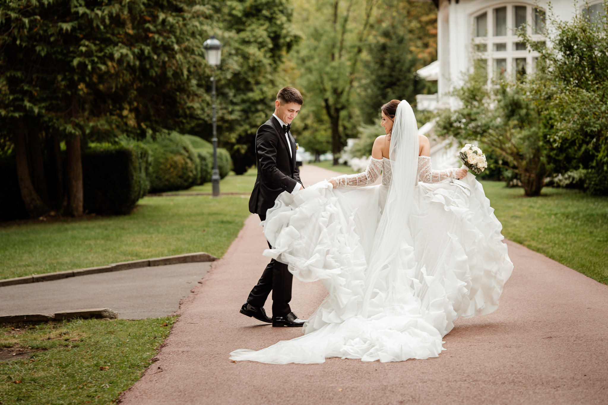 Miri la Cazinoul Sinaia – fotografie elegantă de nuntă în decor regal | FotoTime