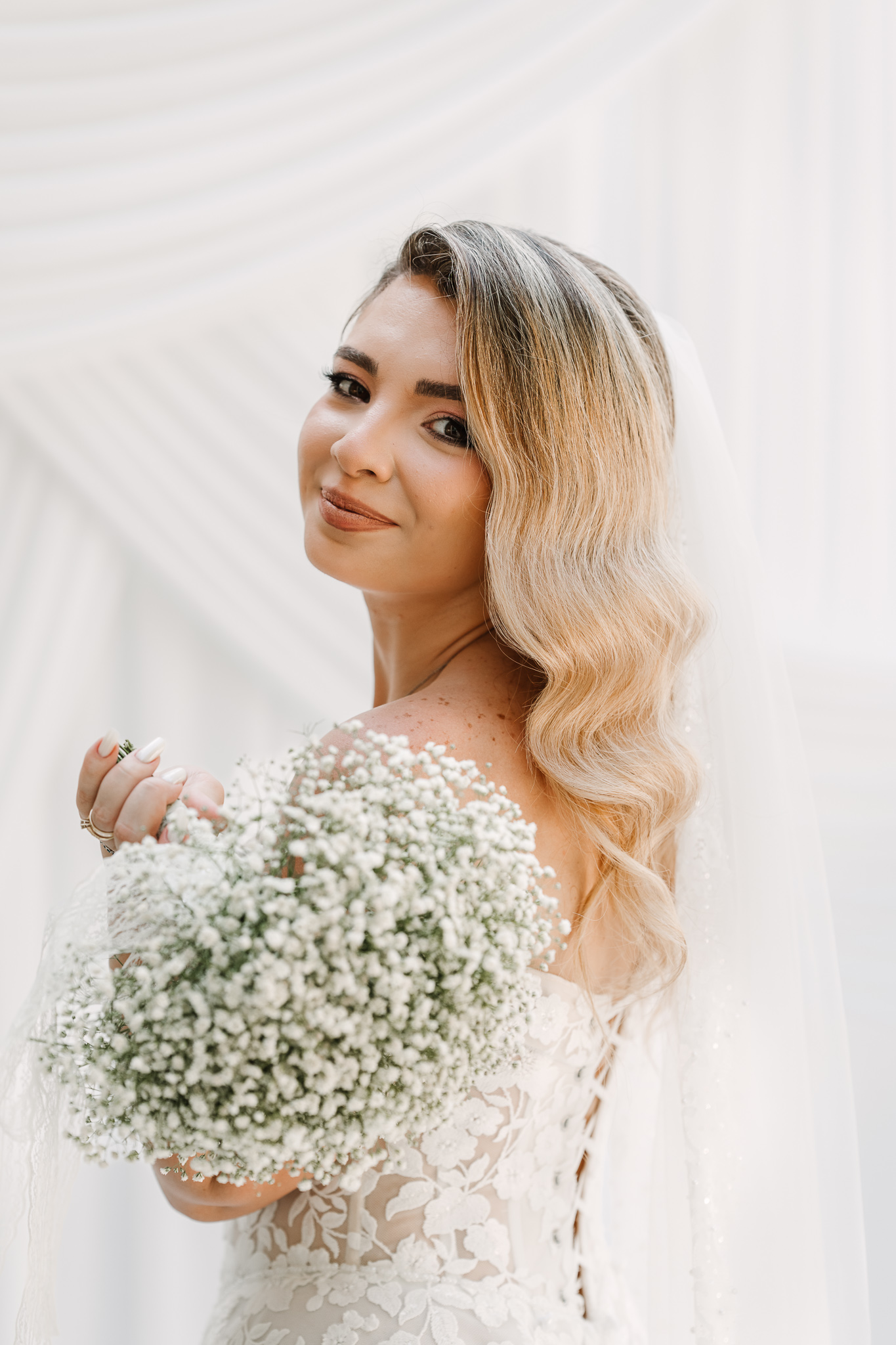 Portret de mireasă cu Alina la IDONI by Jubile, Snagov - fotografie de nuntă FOTOTIME